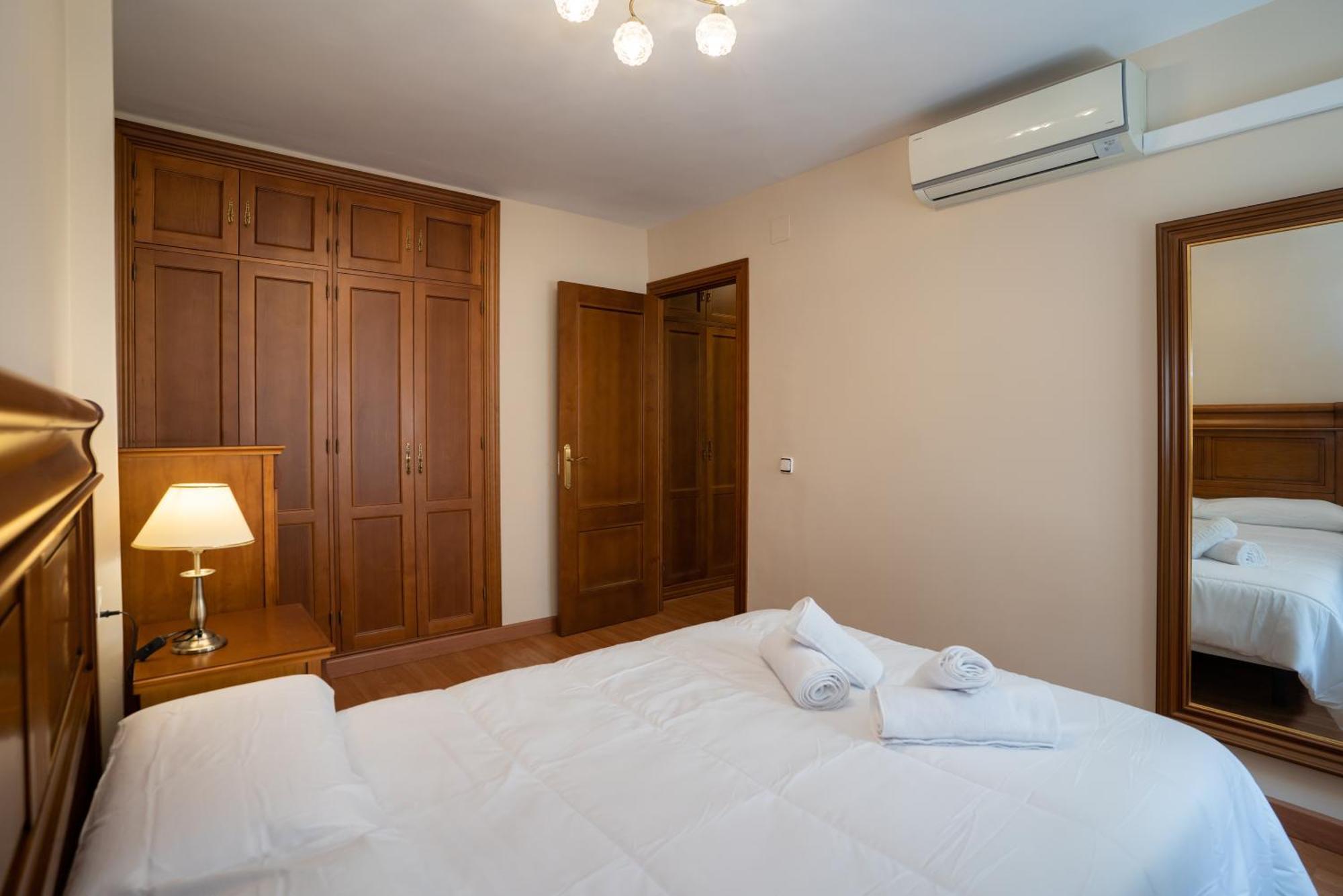 Cuarteles By Dossan Apartment Malaga Exterior photo
