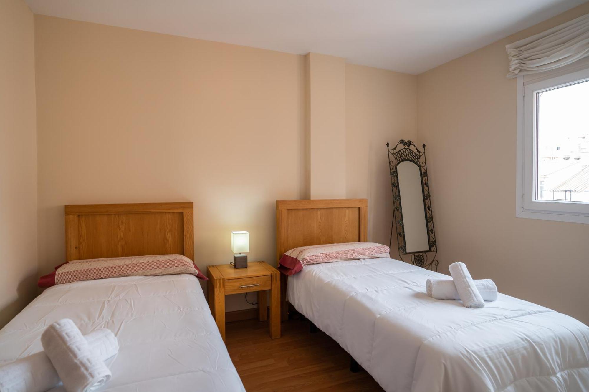 Cuarteles By Dossan Apartment Malaga Exterior photo